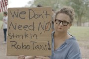 谷城特斯拉在得州奥斯汀遭遇抗议活动：反对马斯克Robotaxi计划